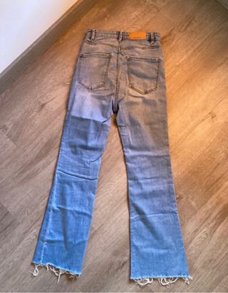 Pantalón vaquero campana Talla 36