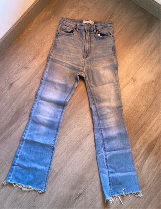 Pantalón vaquero campana Talla 36