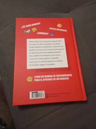 Libro Detrás de todo - Mónica Morán
