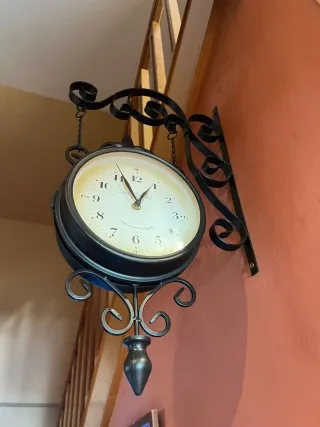 Reloj de Pared Antiguo Negro