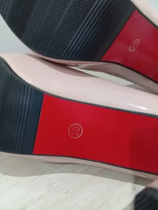 Zapatos de tacón rosa charol talla 39