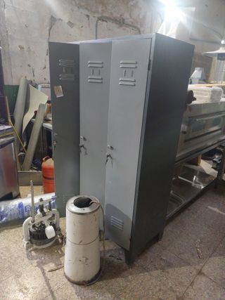 Taquilla metálica triple 658746091