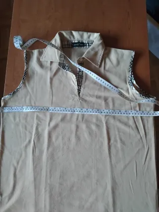Camiseta sin mangas beige