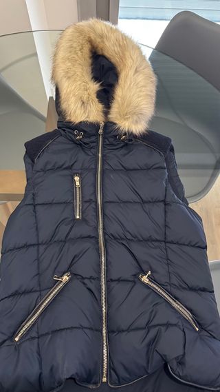 Chaleco Zara Azul con Capucha y Pelo