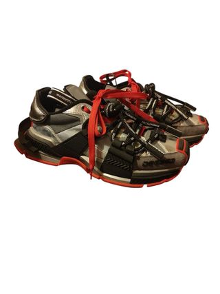 Zapatillas Hombre Plata Roja