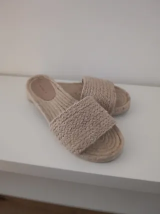 Sandalias de esparto beige