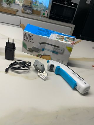 Tijeras Eléctricas Black+Decker 3.6V