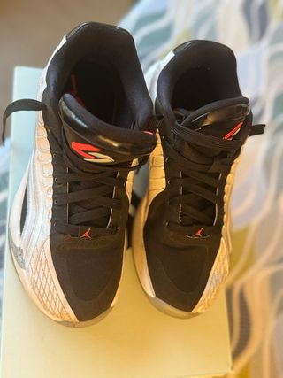 Zapatillas Baloncesto Jordan Luka 4