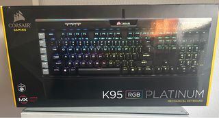 Teclado Corsair K95 RGB Platinum Mecánico