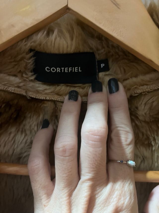 Chaqueta Cortefiel flores sintética