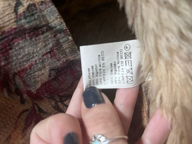 Chaqueta Cortefiel flores sintética