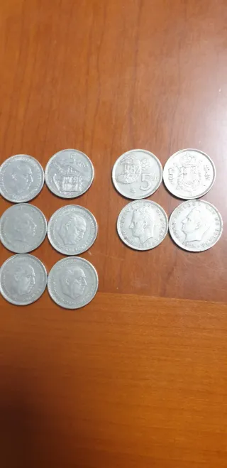 Monedas antiguas céntimos y pesetas