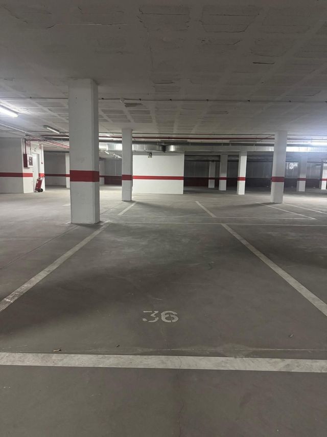 Plazas de garaje con Trastero.