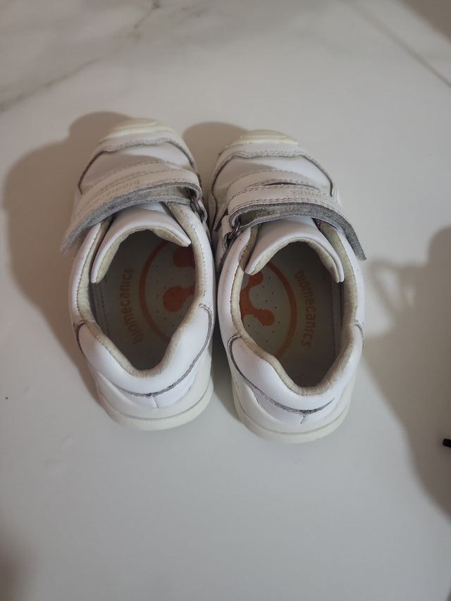 Zapatillas Biomecanic Blancas Velcro 23