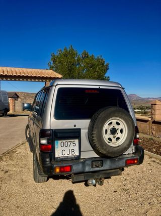 Mitsubishi Montero 2004