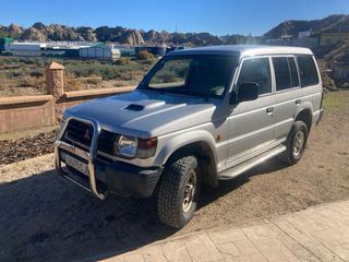 Mitsubishi Montero 2004