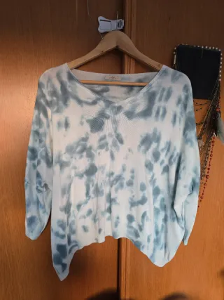 Jersey azul y blanco efecto tie-dye