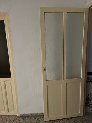 Puerta interior color beige