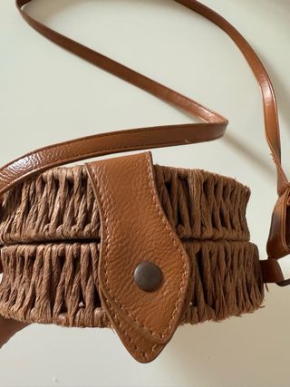 Bolso redondo de paja estilo verano