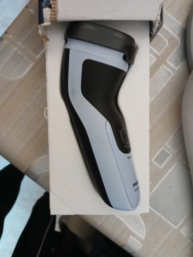 Philips Rasoio Serie 3000X Wet & Dry