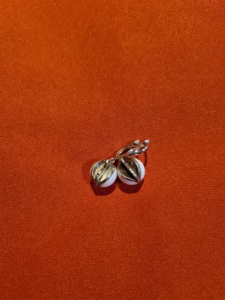 Pendientes Tous Bolas Blancas y Plata