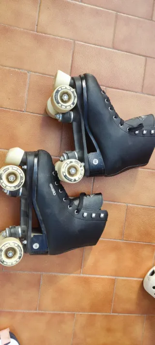 Patines negros de cuero