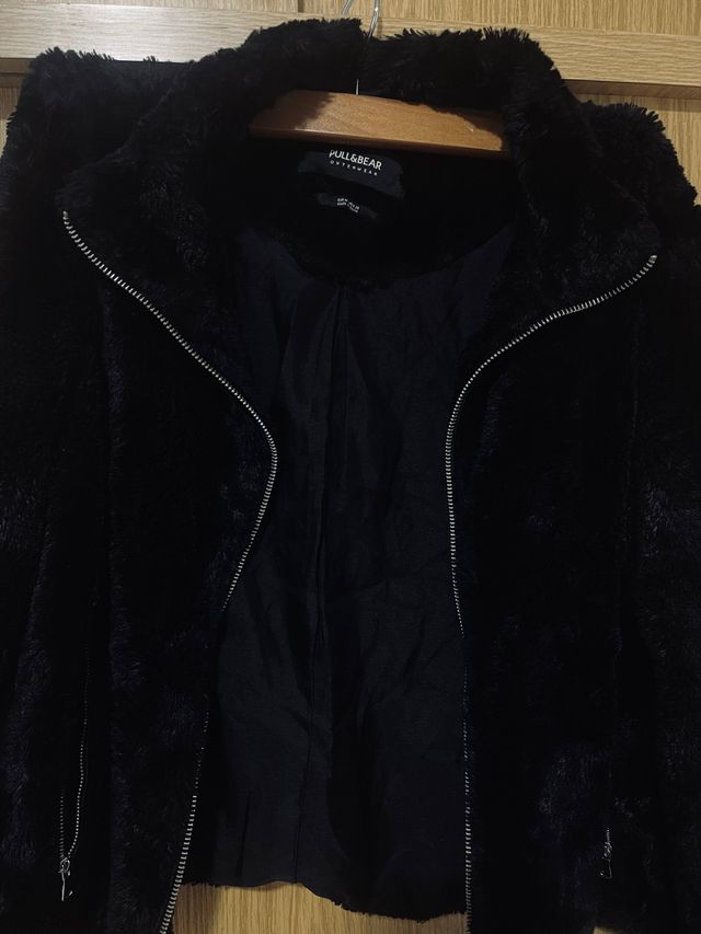 Chaqueta negra mujer peluche
