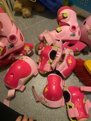 Patines rosas nuevos talla 30-32  PRECIO NEGOCIABL