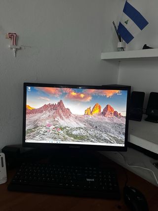 Monitor Samsung 22 + Teclado y Ratón