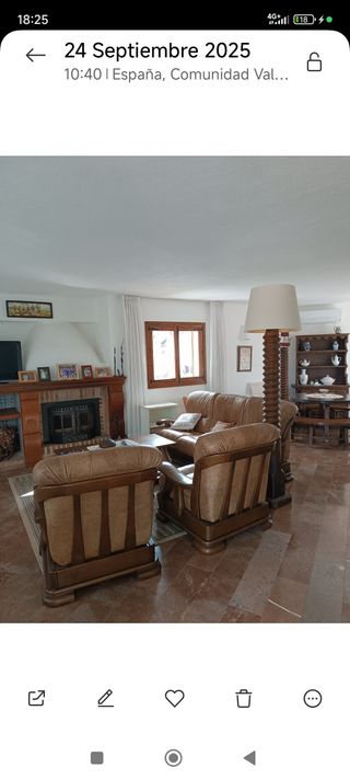 Tresillo y mesa de centro de gran  calidad