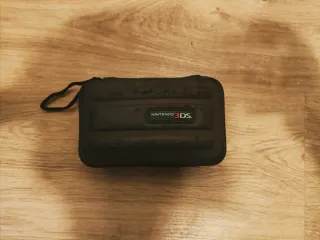 Nintendo 3ds Negra + Funda, Juegos y Cargador