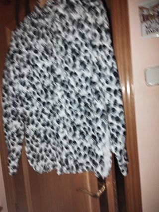Camisa estampada blanco y negro