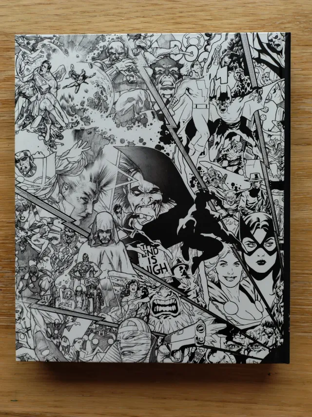 CHOLLO Libro para Coleccionistas DC COMICS