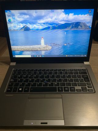 Portátil Toshiba Z30