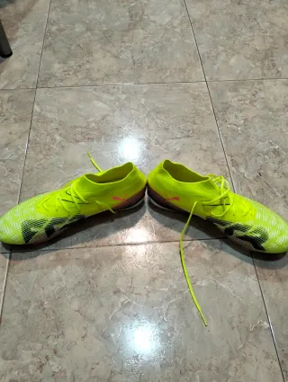 Botas de fútbol Puma 
