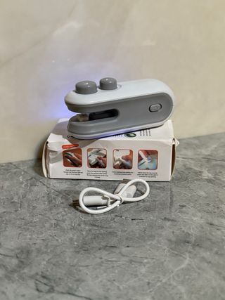 Sigillatrice Ricaricabile con Taglierino