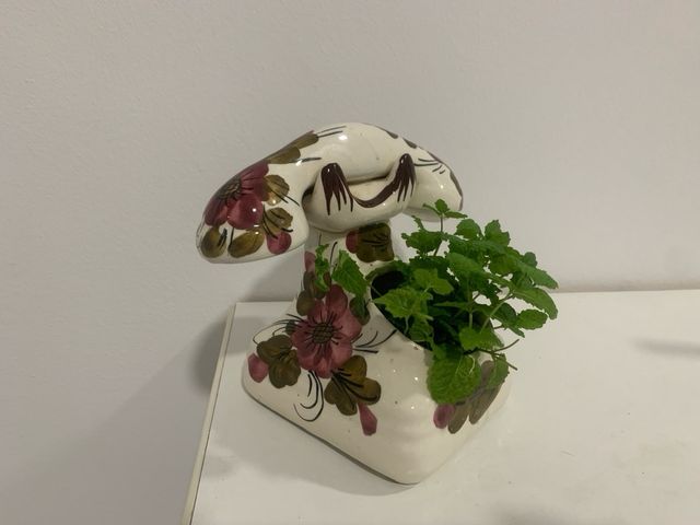 Teléfono de cerámica decorado