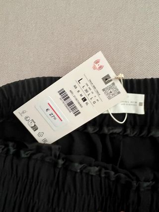 Pantalón ancho con caída Zara negro talla L