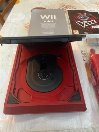 Nintendo Wii Mini + Juego La Voz 2