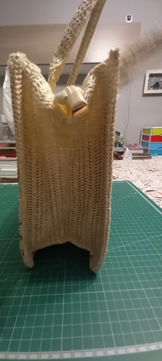 Bolso con dos asas
