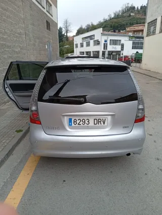 Mitsubishi Grandis 2005