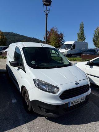 Ford Transit Courier 2015