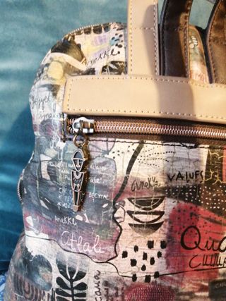 Mochila Anekke Marrón y Dorada