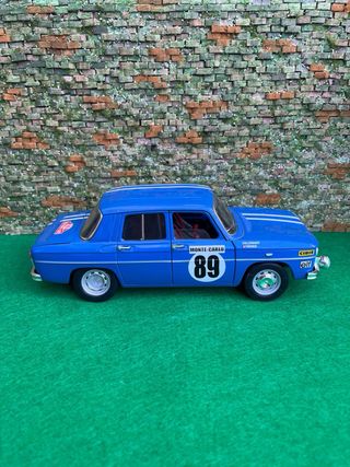 Renault 8 Gordini (1999) – Escala 1:18 – Solido
