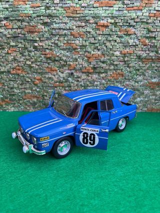 Renault 8 Gordini (1999) – Escala 1:18 – Solido