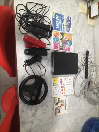 Nintendo Wii con Volante y 2 Mandos
