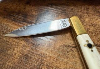 Navaja cabritera artesanal, marca Celaya.