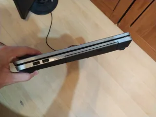 Portátil HP con Batocera Linux