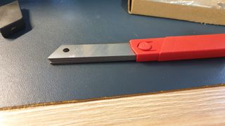 Cúter profesional seguridad + 10 cuchillas