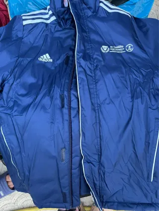 Chaqueta Adidas Azul con Logo SEK El Castillo 
